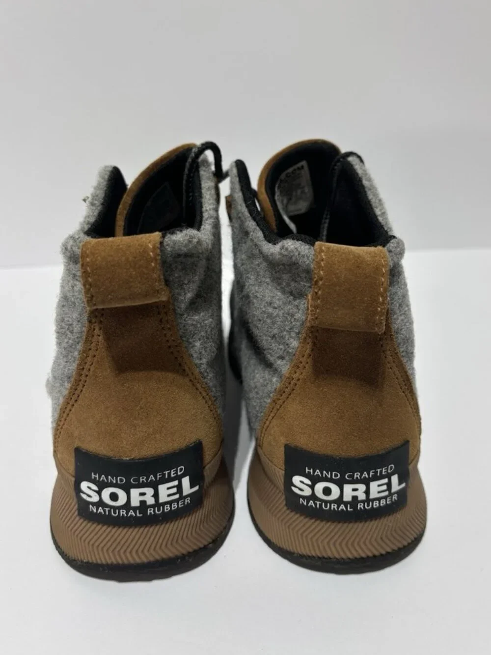 Sorel Women’s Out N About III Gray Winter Booties, Size 8 M